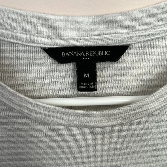 BANANA Republic Factory l Striped Light Grey T-shirt - Picture 3 of 5